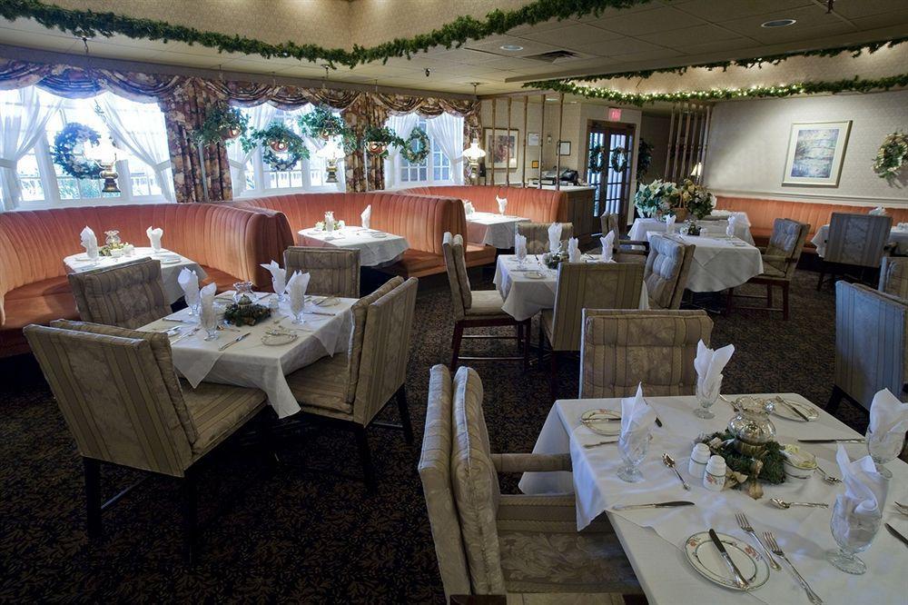 The Fredericton Inn Экстерьер фото