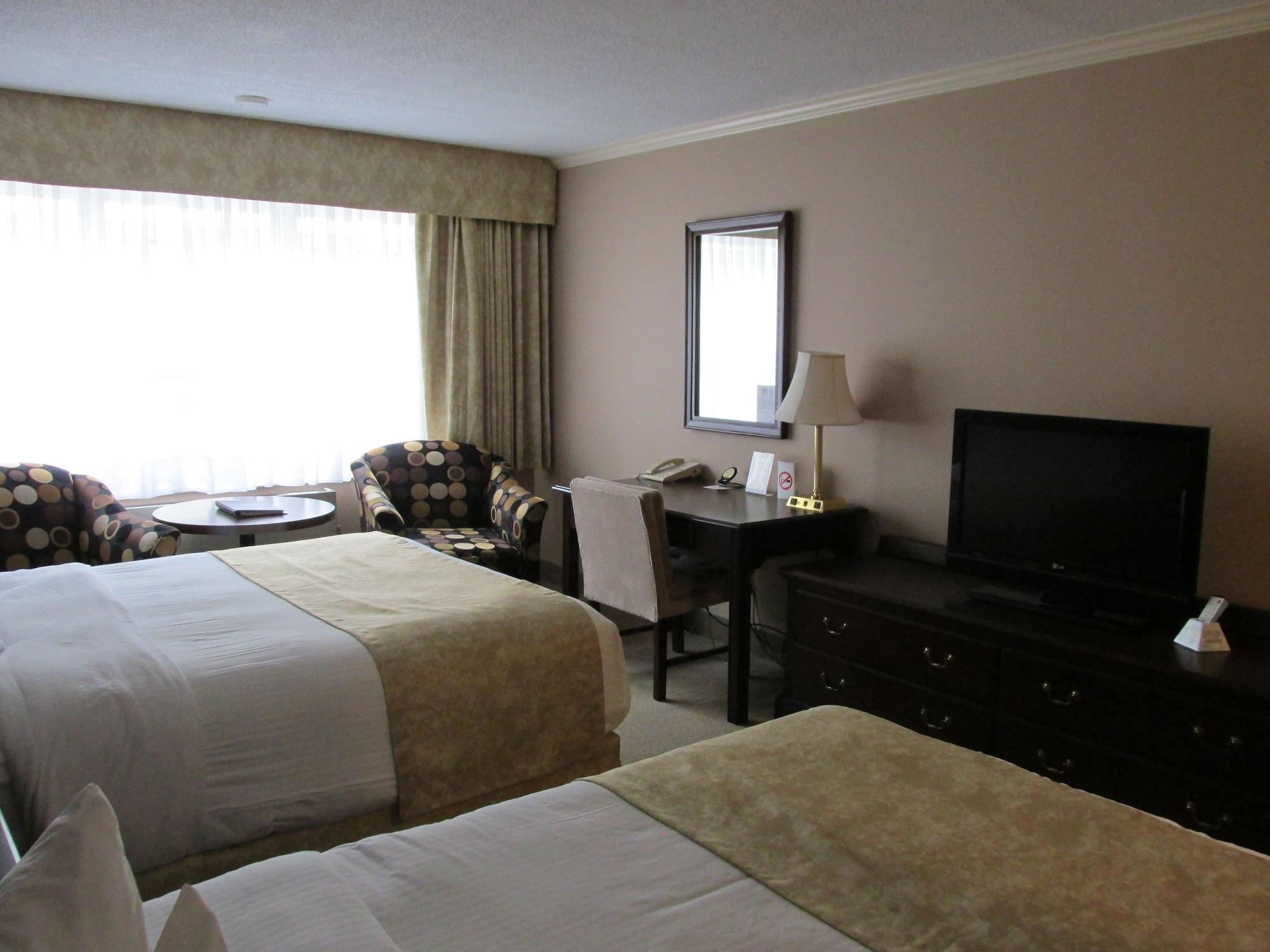 The Fredericton Inn Экстерьер фото