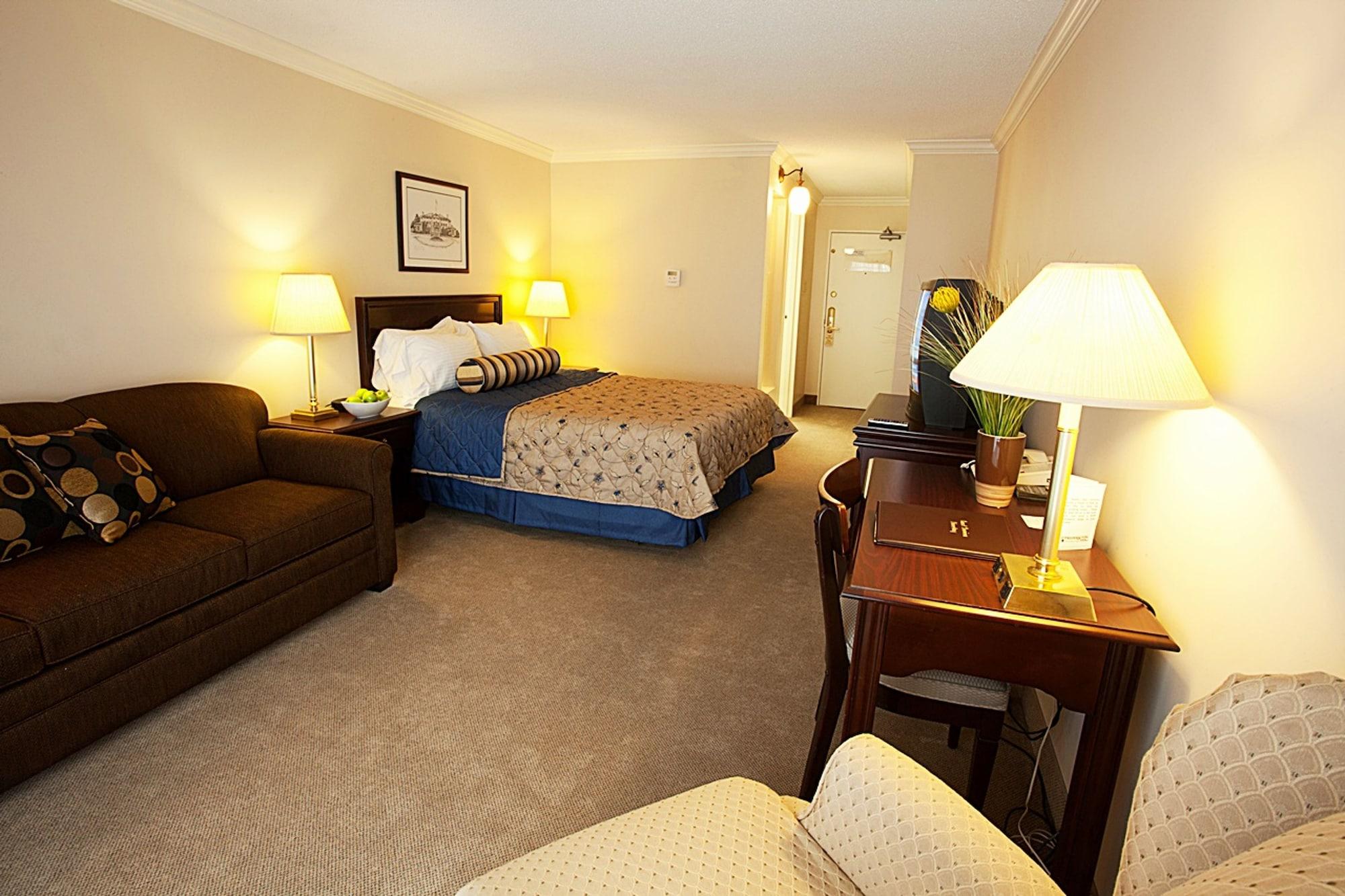 The Fredericton Inn Экстерьер фото